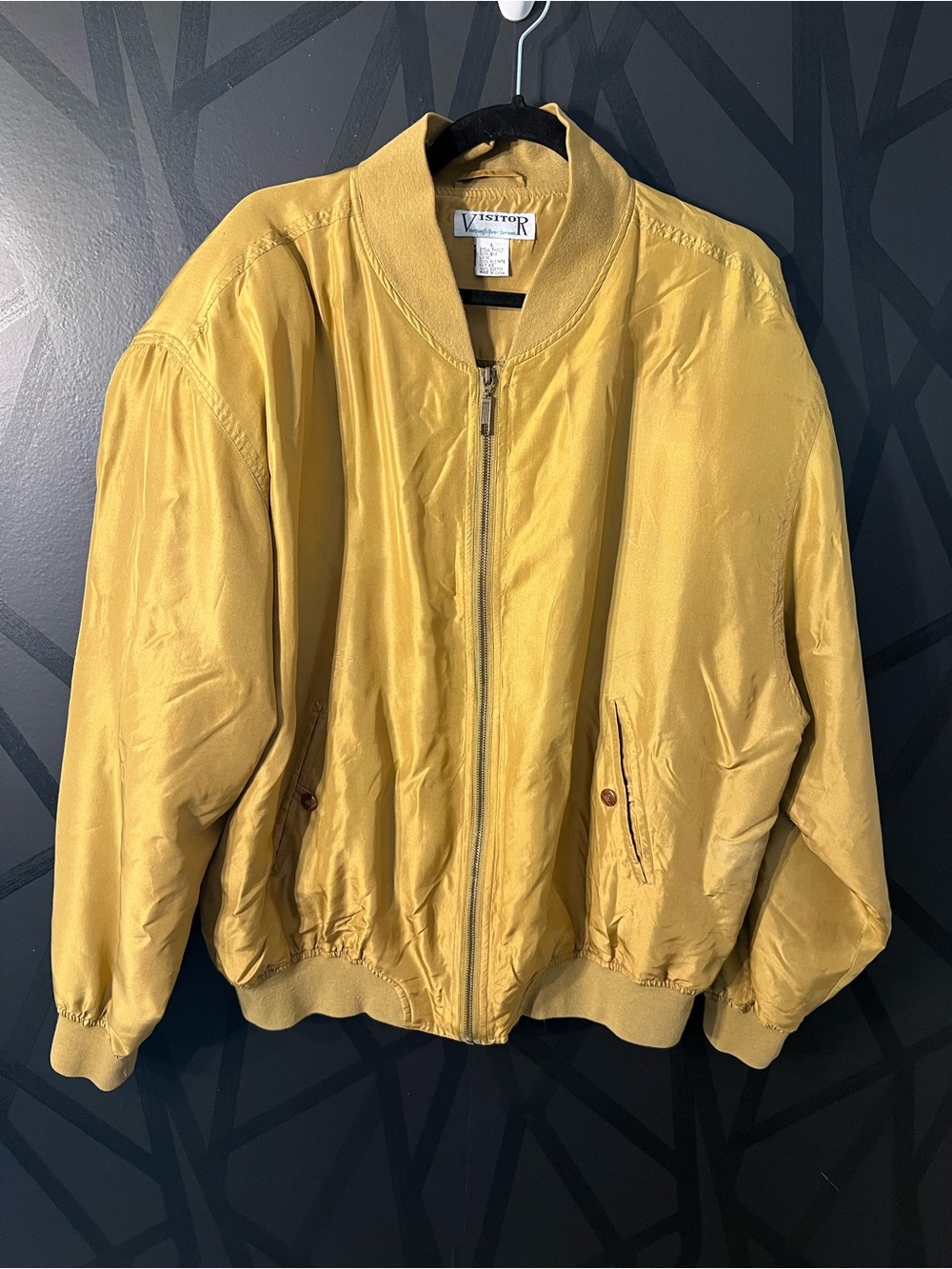 Vintage visitor men’s or womens silk jacket, 90s